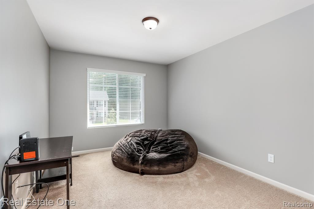 37492 S Dianne Lane, New Boston, MI 48164 — Photo 16