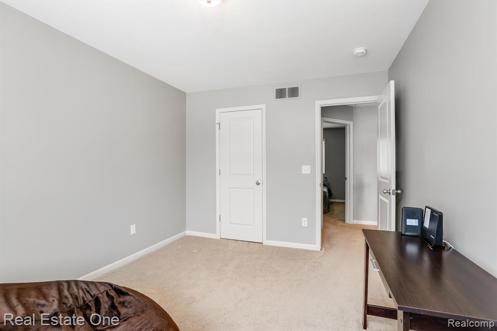 37492 S Dianne Lane, New Boston, MI 48164 — Photo 17