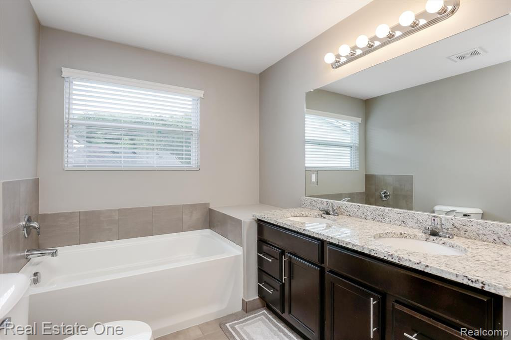 37492 S Dianne Lane, New Boston, MI 48164 — Photo 25