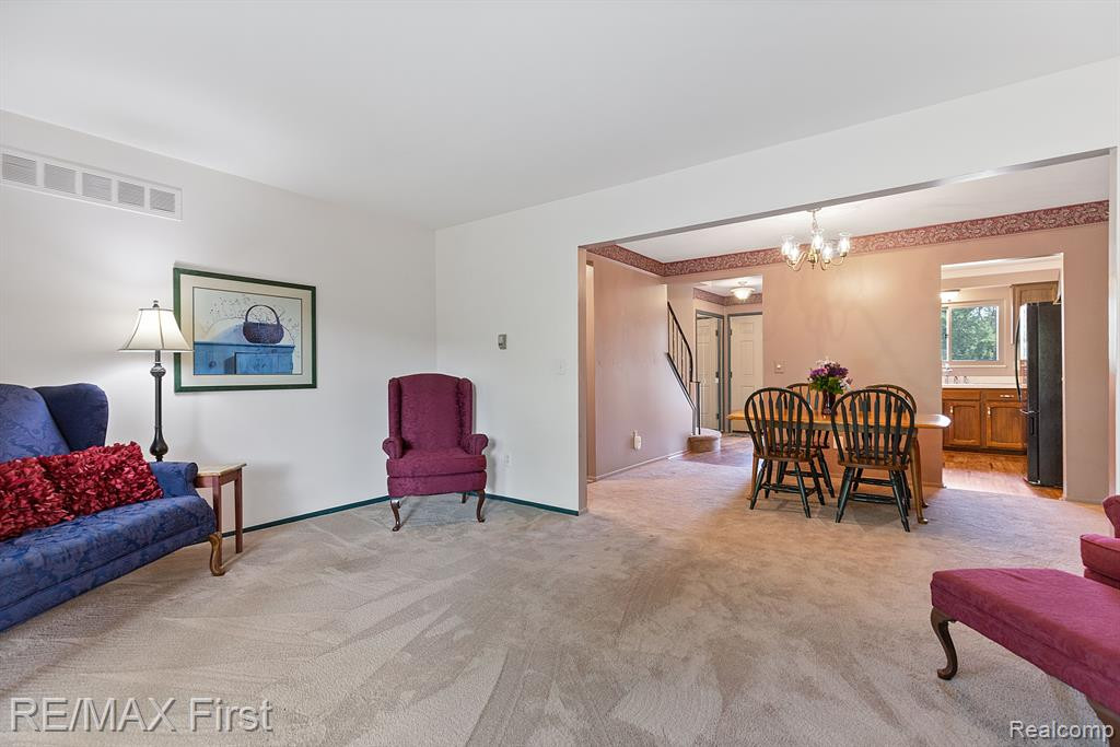 3980 Old Creek Road, Troy, MI 48084 — Photo 3