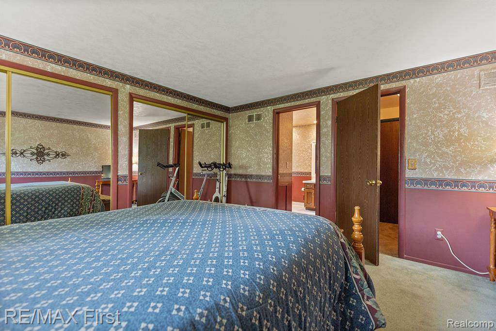 3980 Old Creek Road, Troy, MI 48084 — Photo 11
