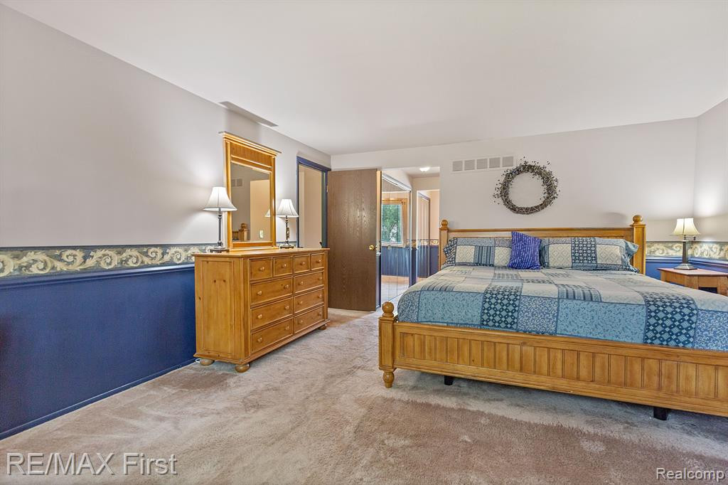 3980 Old Creek Road, Troy, MI 48084 — Photo 13