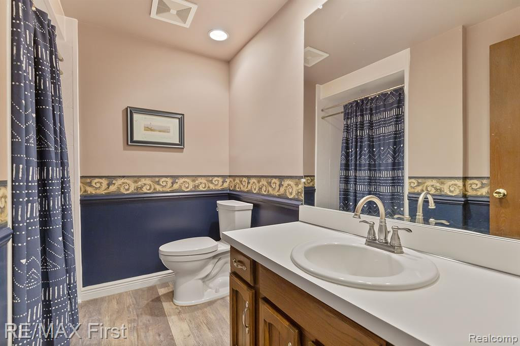 3980 Old Creek Road, Troy, MI 48084 — Photo 14