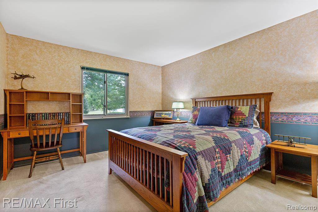 3980 Old Creek Road, Troy, MI 48084 — Photo 16