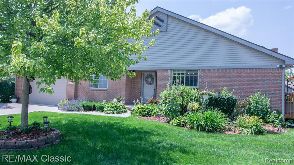 2163 FAIRWAY Circle, Canton, MI 48188 — Photo 3