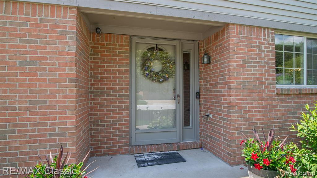 2163 FAIRWAY Circle, Canton, MI 48188 — Photo 5