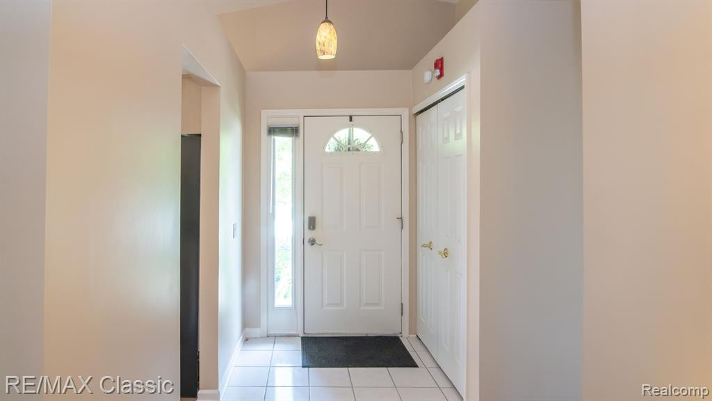 2163 FAIRWAY Circle, Canton, MI 48188 — Photo 7