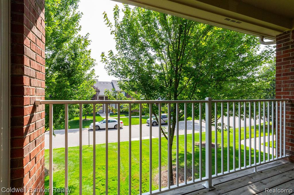 29202 Chesapeake Circle, Commerce Twp, MI 48390 — Photo 12