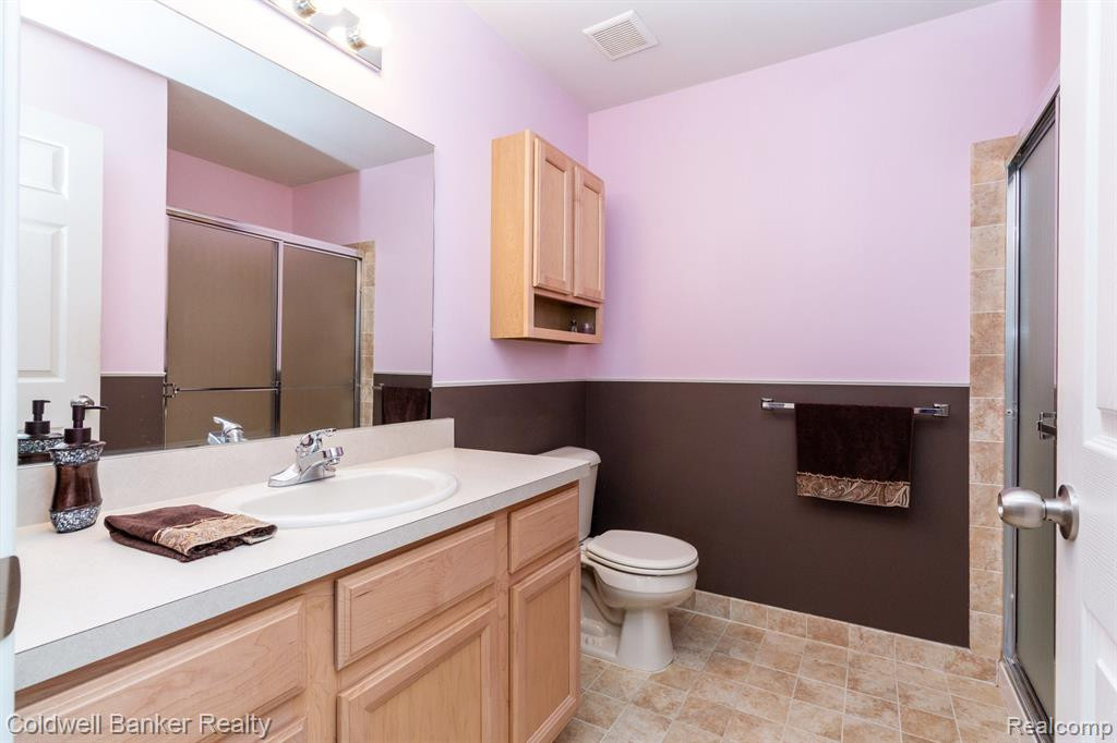 29202 Chesapeake Circle, Commerce Twp, MI 48390 — Photo 23