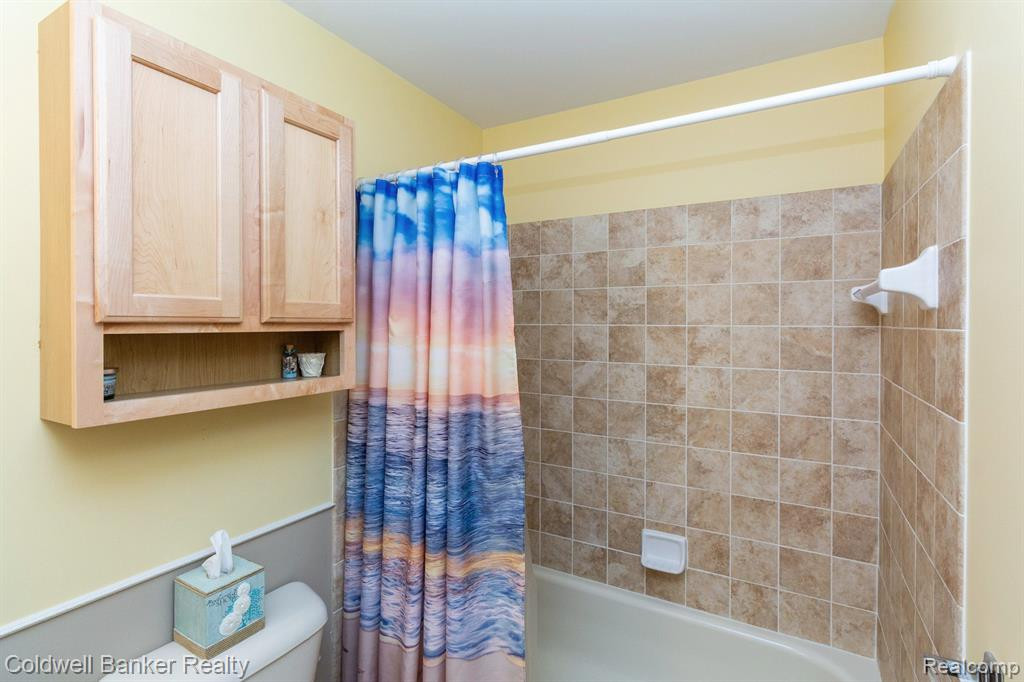29202 Chesapeake Circle, Commerce Twp, MI 48390 — Photo 30