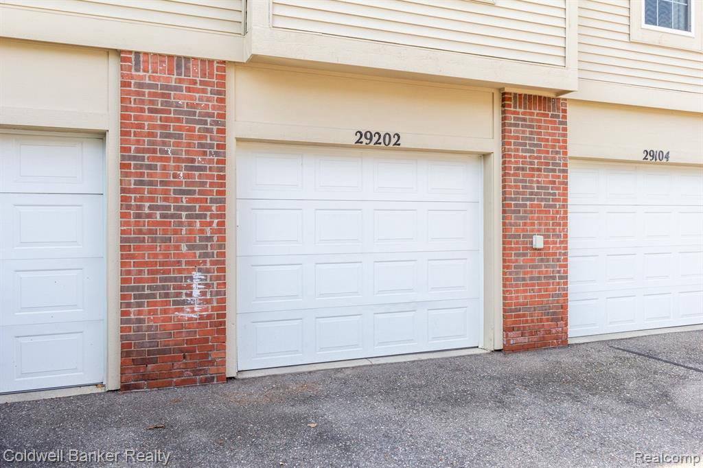 29202 Chesapeake Circle, Commerce Twp, MI 48390 — Photo 34