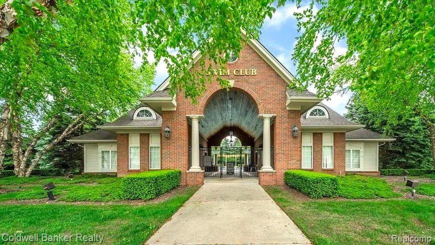 29202 Chesapeake Circle, Commerce Twp, MI 48390 — Photo 41