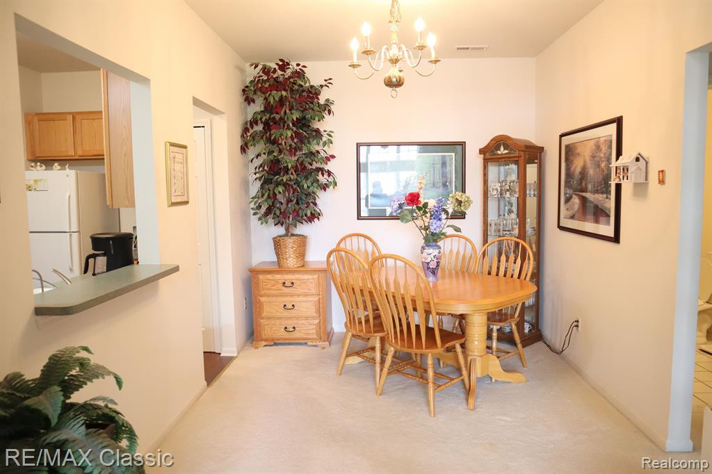 2107 TRAILWAY Court, Commerce Twp, MI 48390 — Photo 6