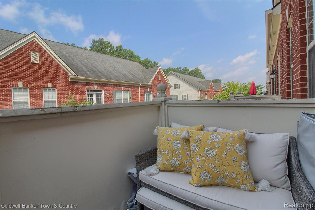 1172 FOUNTAIN VIEW Circle, South Lyon, MI 48178 — Photo 21