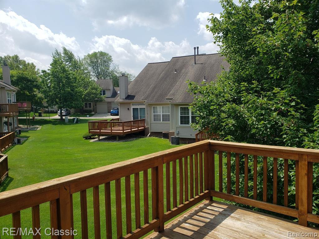 31137 CENTENNIAL Drive, Novi, MI 48377 — Photo 7