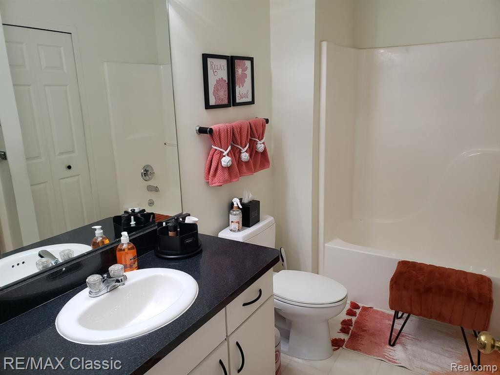 31137 CENTENNIAL Drive, Novi, MI 48377 — Photo 16