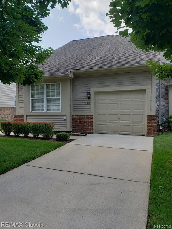 31137 CENTENNIAL Drive, Novi, MI 48377 — Photo 34