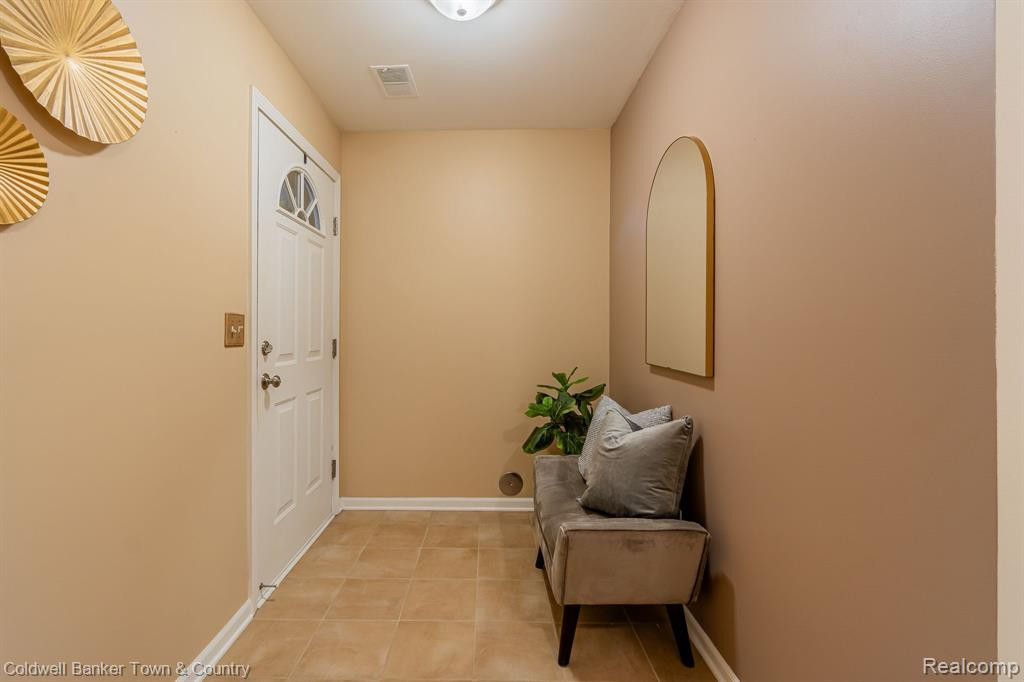 1889 ADDINGTON Lane, Ann Arbor, MI 48108 — Photo 3