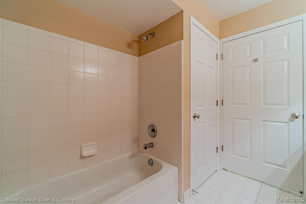 1889 ADDINGTON Lane, Ann Arbor, MI 48108 — Photo 18