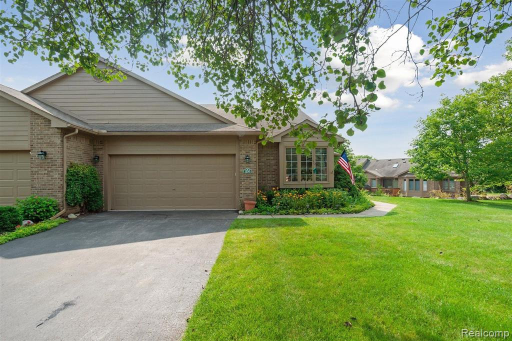 1250 PEPPERIDGE Way, Ann Arbor, MI 48105 — Photo 3
