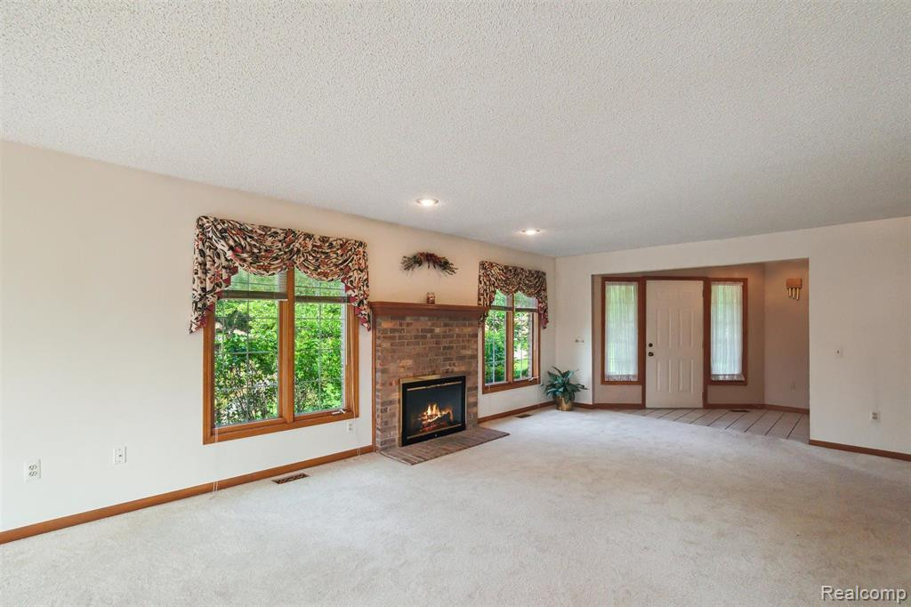1250 PEPPERIDGE Way, Ann Arbor, MI 48105 — Photo 10