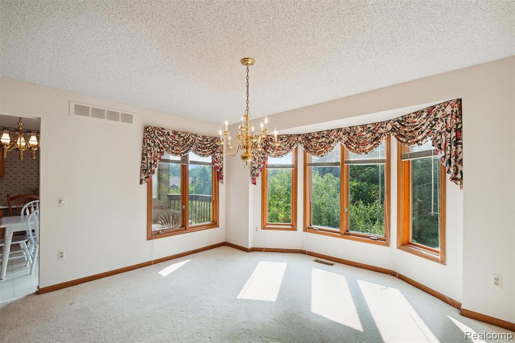 1250 PEPPERIDGE Way, Ann Arbor, MI 48105 — Photo 11