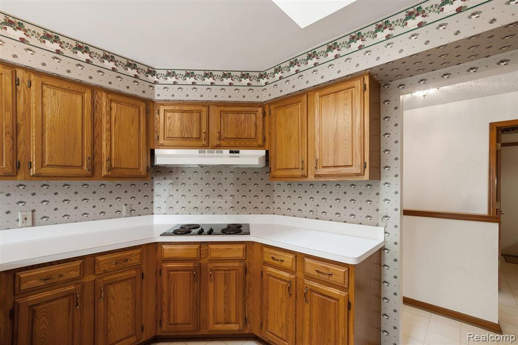 1250 PEPPERIDGE Way, Ann Arbor, MI 48105 — Photo 14