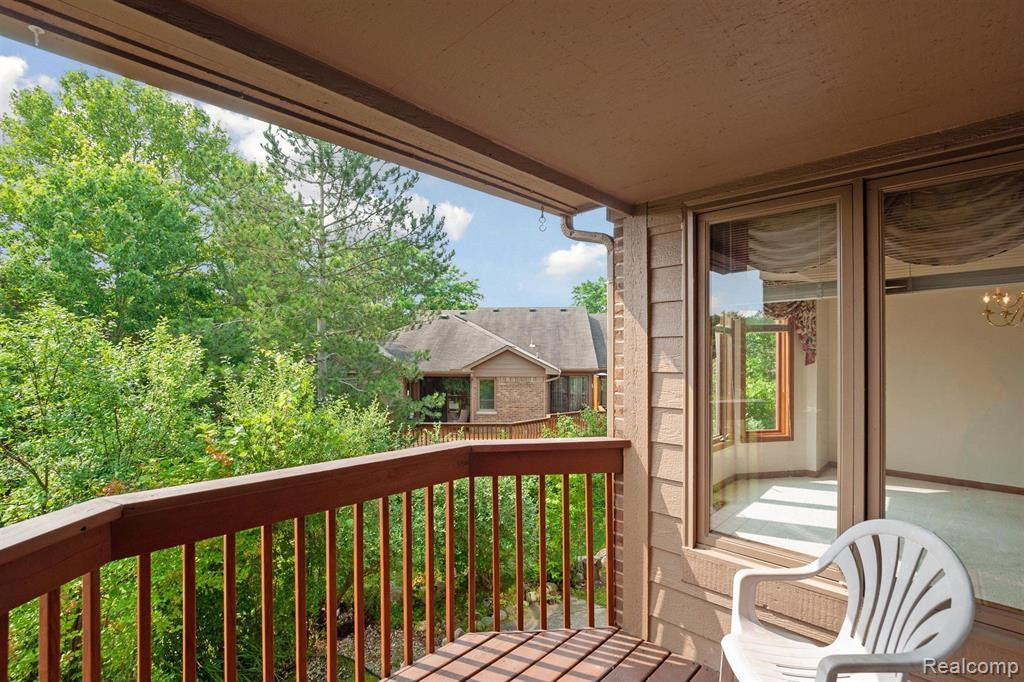 1250 PEPPERIDGE Way, Ann Arbor, MI 48105 — Photo 19