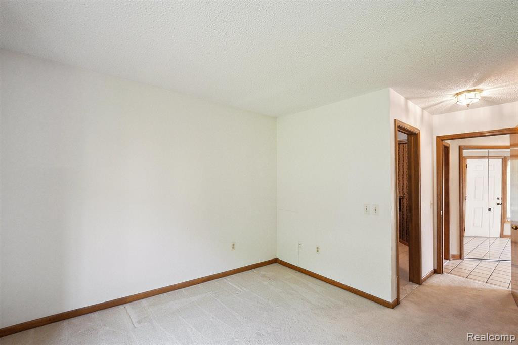 1250 PEPPERIDGE Way, Ann Arbor, MI 48105 — Photo 24