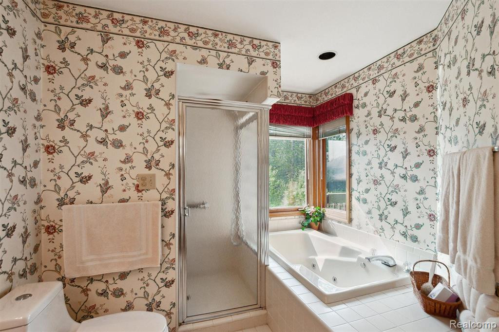 1250 PEPPERIDGE Way, Ann Arbor, MI 48105 — Photo 32