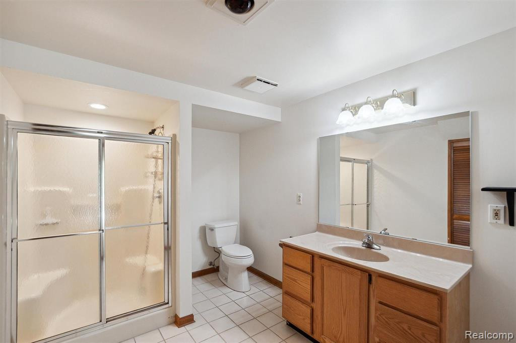 1250 PEPPERIDGE Way, Ann Arbor, MI 48105 — Photo 38
