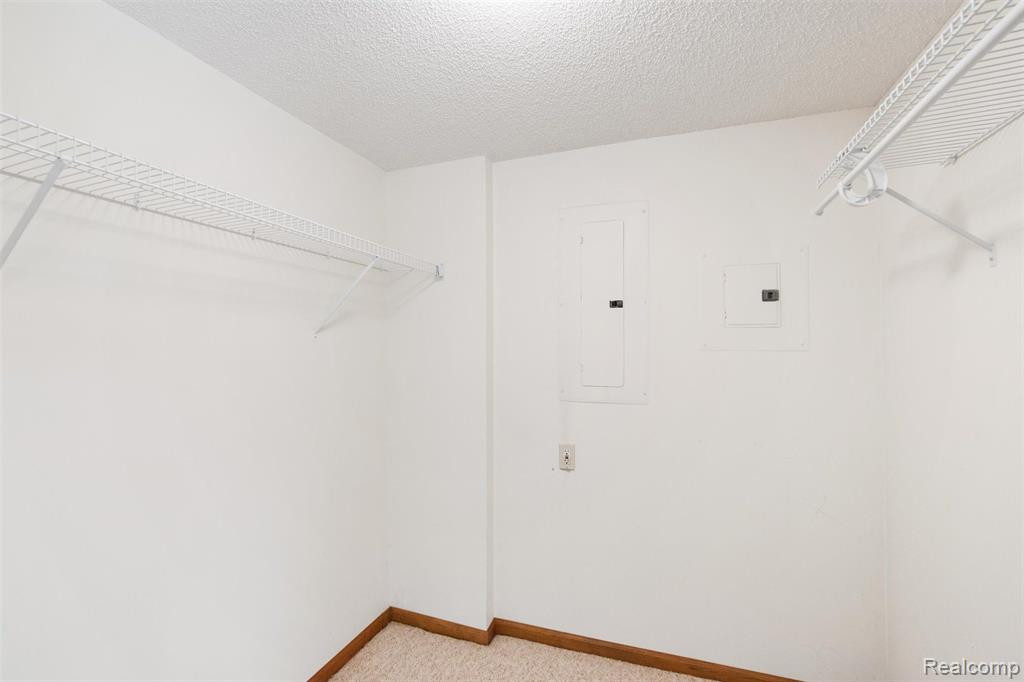 1250 PEPPERIDGE Way, Ann Arbor, MI 48105 — Photo 41