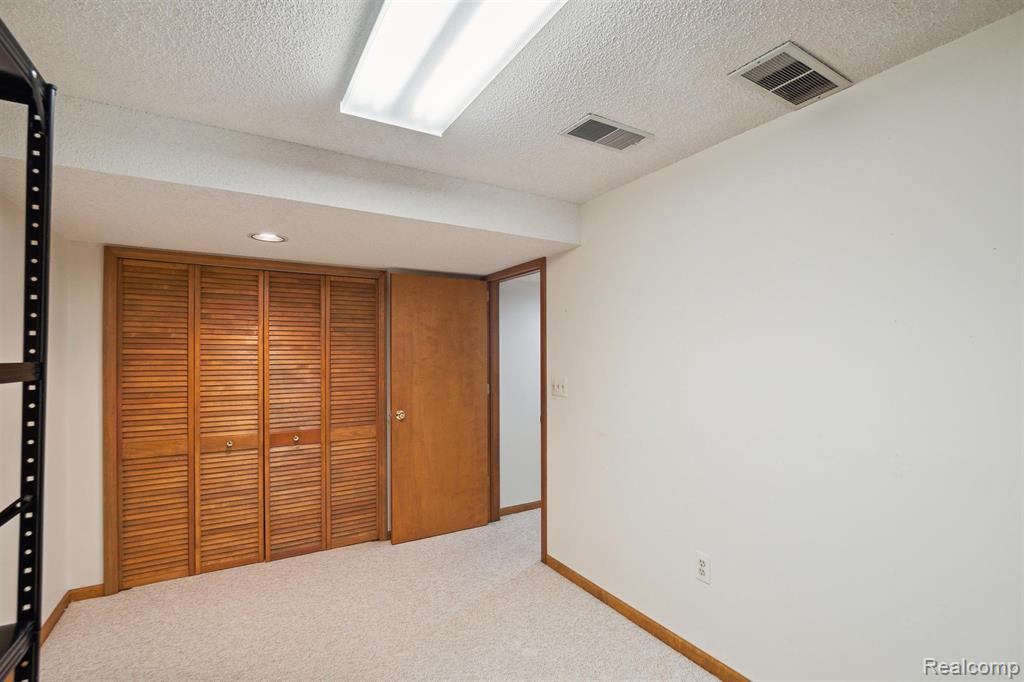 1250 PEPPERIDGE Way, Ann Arbor, MI 48105 — Photo 44