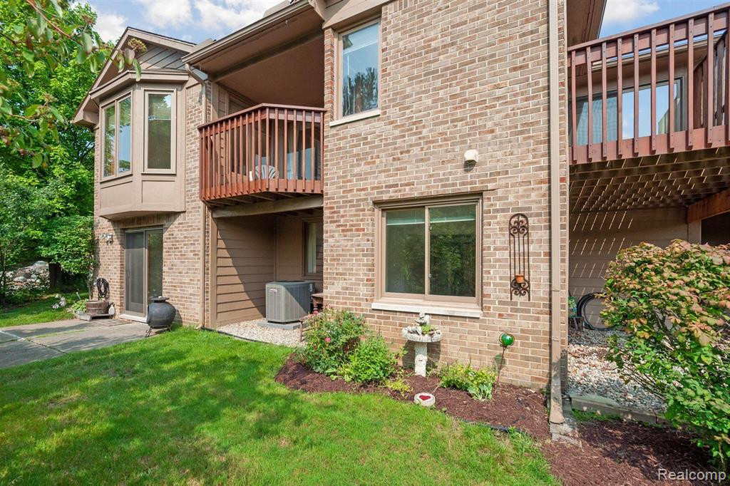 1250 PEPPERIDGE Way, Ann Arbor, MI 48105 — Photo 48