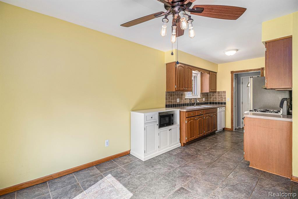 3300 FERNWOOD Avenue, Ann Arbor, MI 48108 — Photo 7