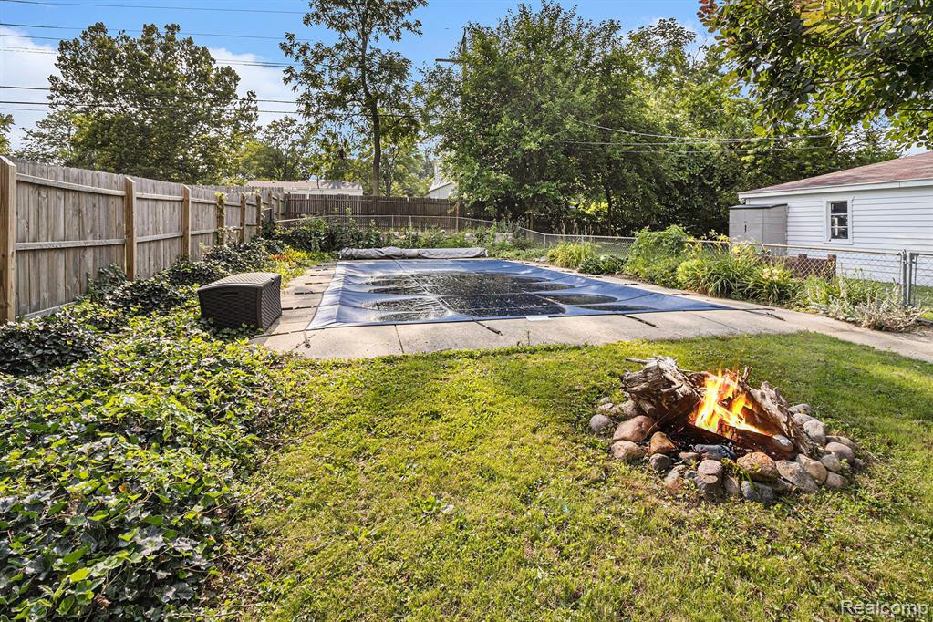 3300 FERNWOOD Avenue, Ann Arbor, MI 48108 — Photo 12