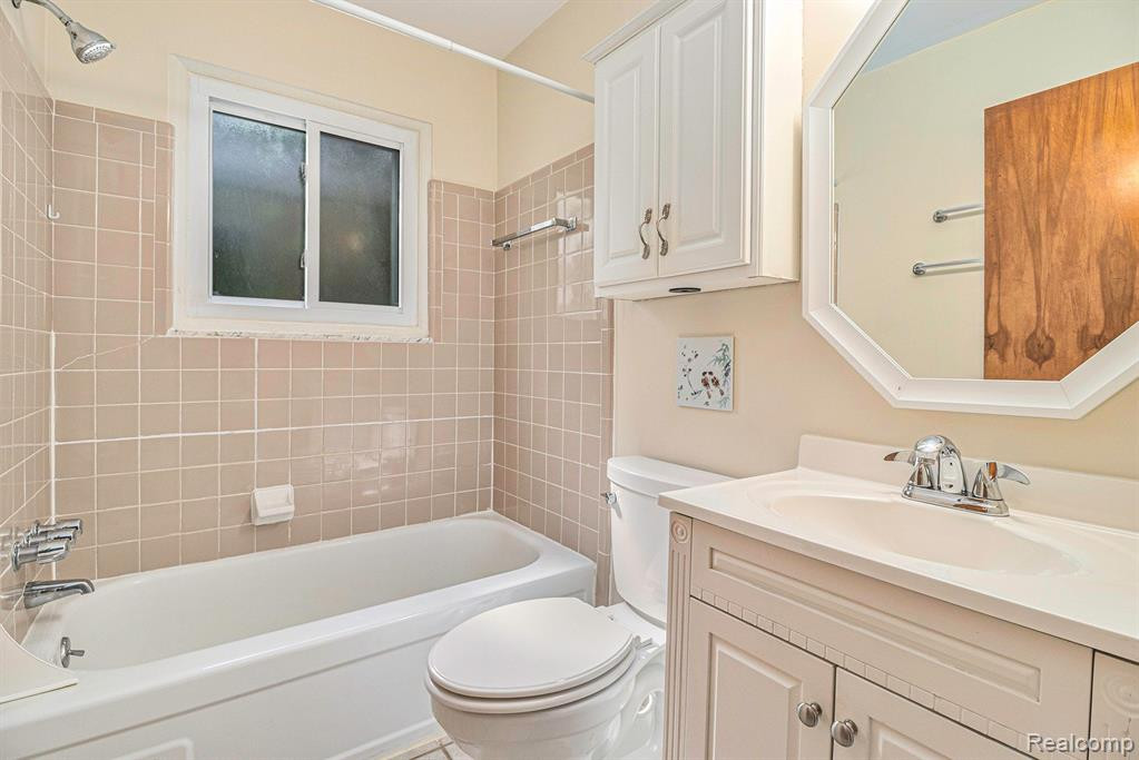 3300 FERNWOOD Avenue, Ann Arbor, MI 48108 — Photo 18