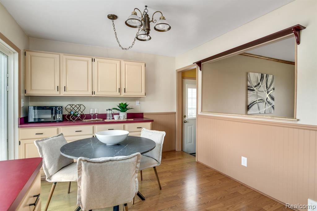8424 ALTON Street, Canton, MI 48187 — Photo 10