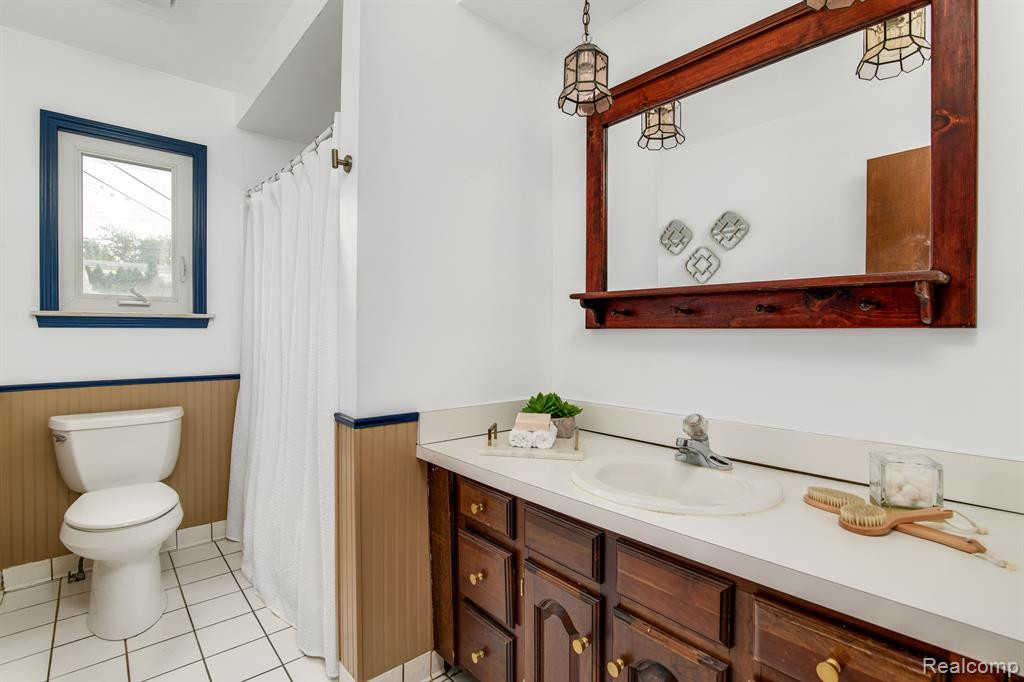 8424 ALTON Street, Canton, MI 48187 — Photo 11