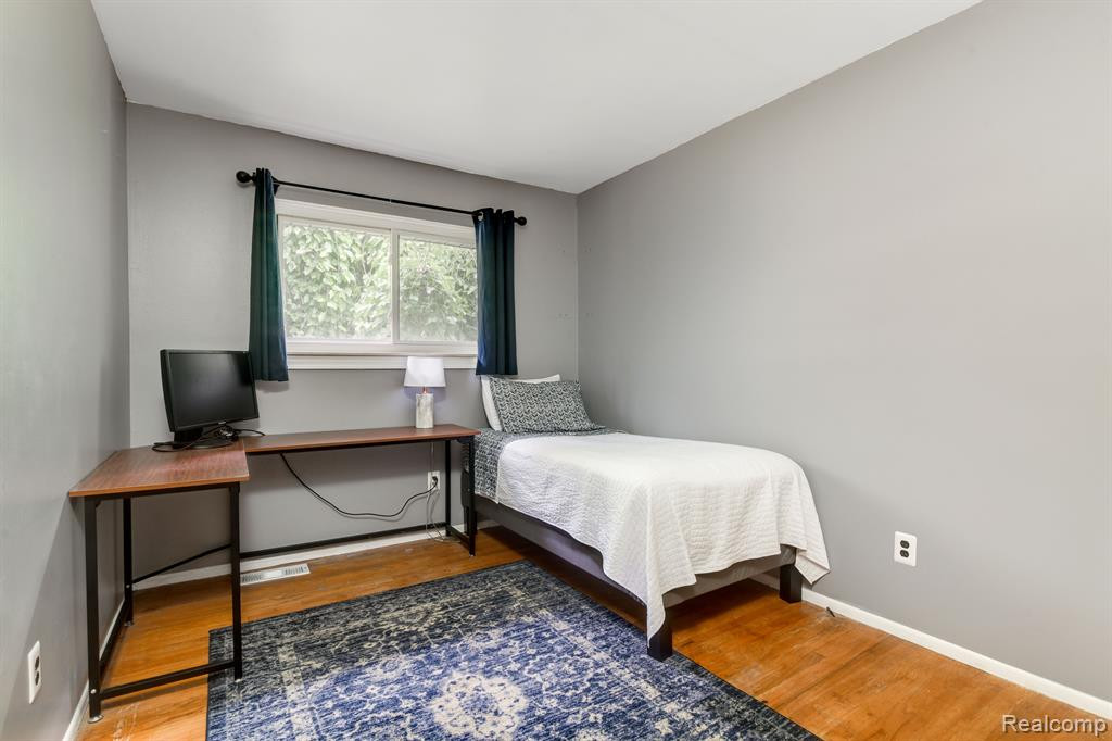 8424 ALTON Street, Canton, MI 48187 — Photo 15