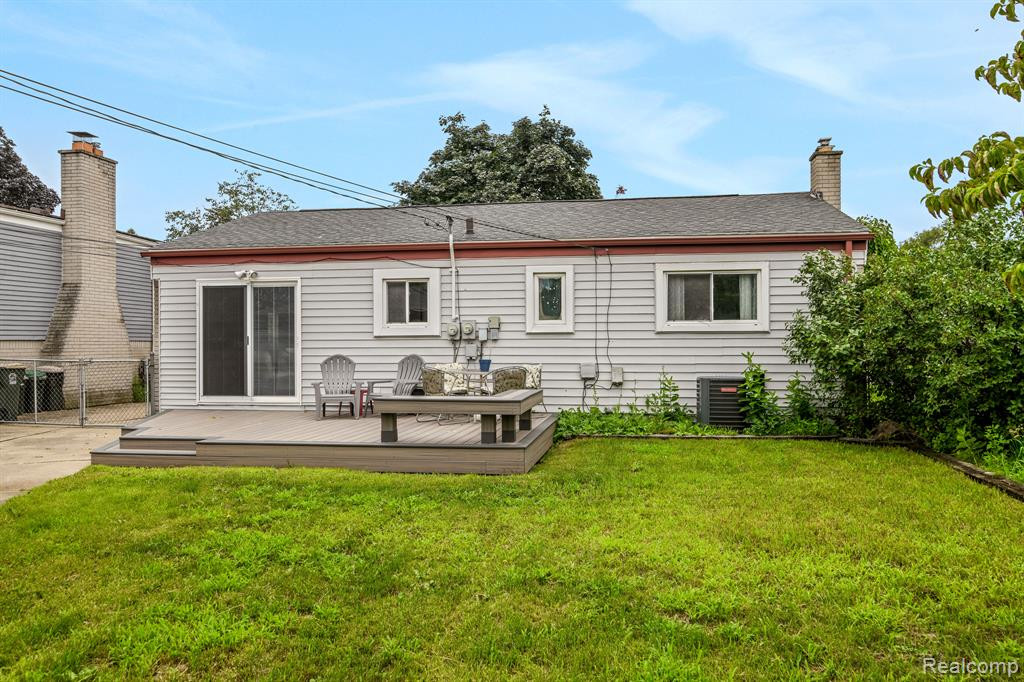 8424 ALTON Street, Canton, MI 48187 — Photo 24