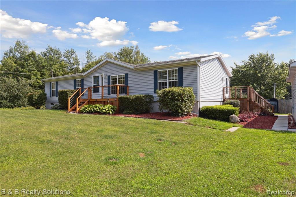 2378 DODDS Road, North Branch, MI 48461 — Photo 2