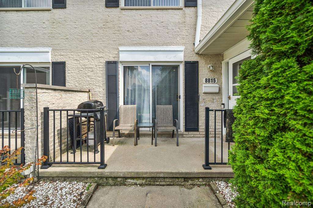 8815 GEORGE F BUNKER Boulevard, Sterling Heights, MI 48313 — Photo 4