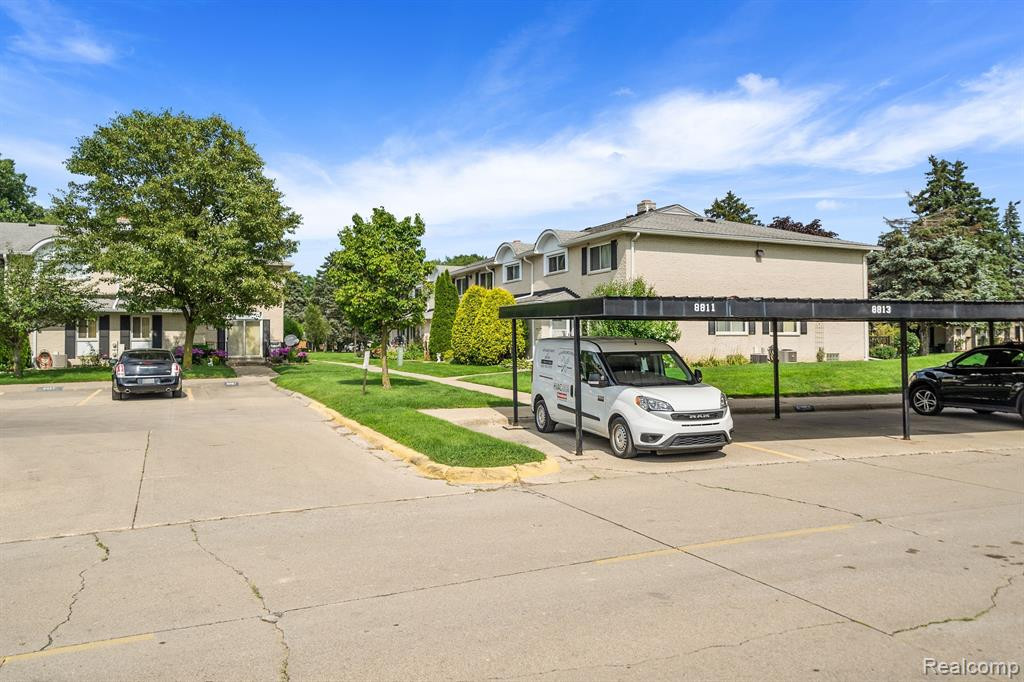 8815 GEORGE F BUNKER Boulevard, Sterling Heights, MI 48313 — Photo 6