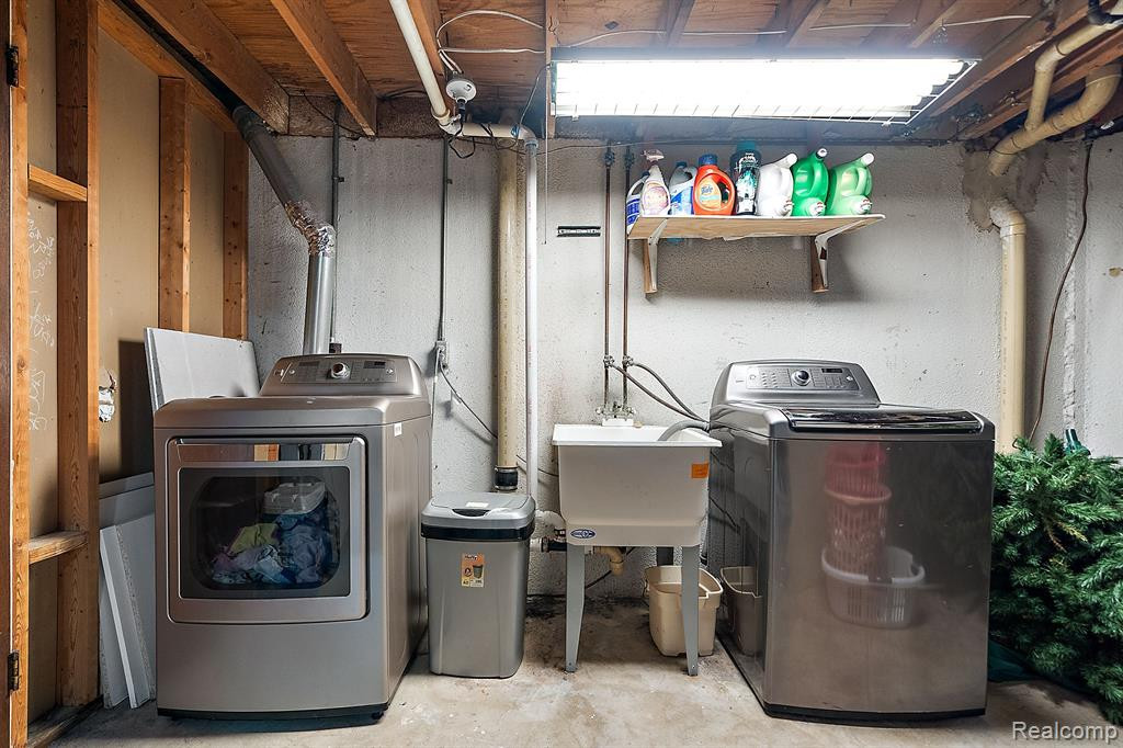 8815 GEORGE F BUNKER Boulevard, Sterling Heights, MI 48313 — Photo 30