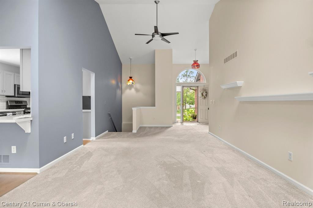 519 WOODHAVEN Drive, Commerce Twp, MI 48390 — Photo 42