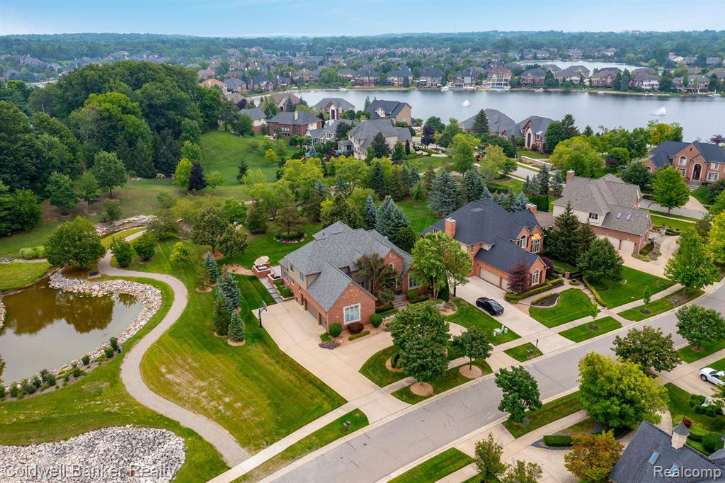 17960 RIDGEVIEW Drive, Northville, MI 48168 — Photo 2