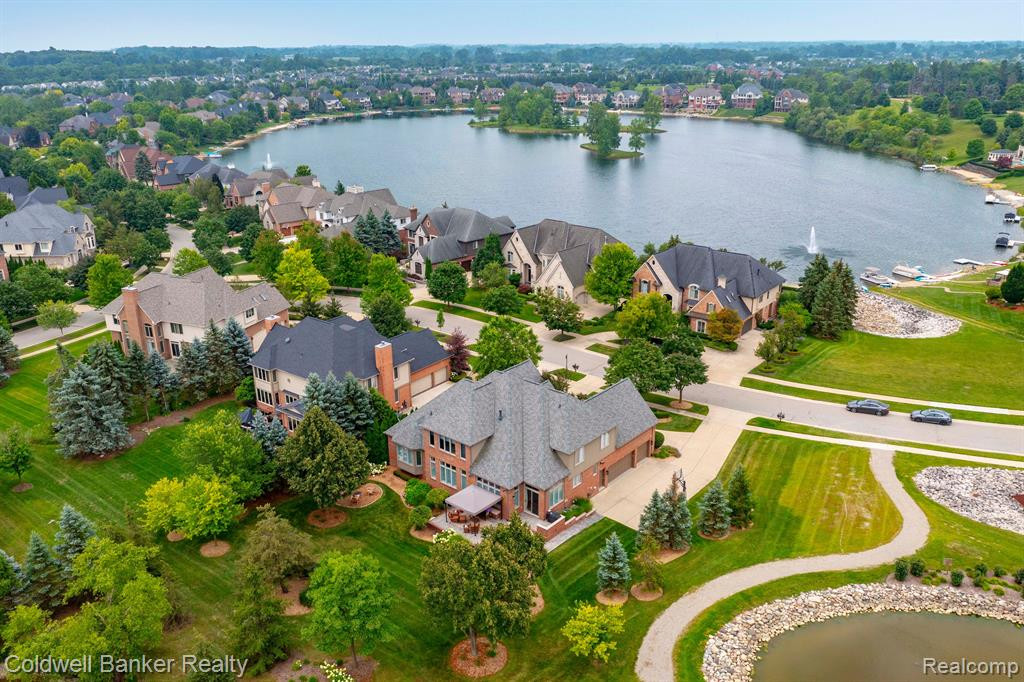 17960 RIDGEVIEW Drive, Northville, MI 48168 — Photo 3