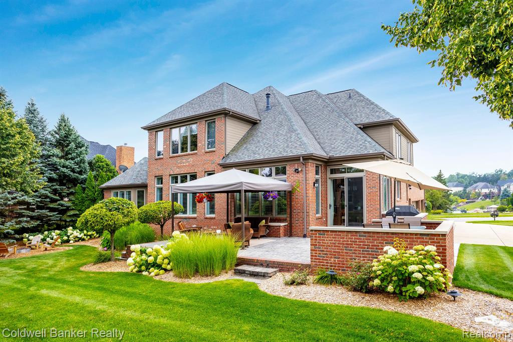17960 RIDGEVIEW Drive, Northville, MI 48168 — Photo 9