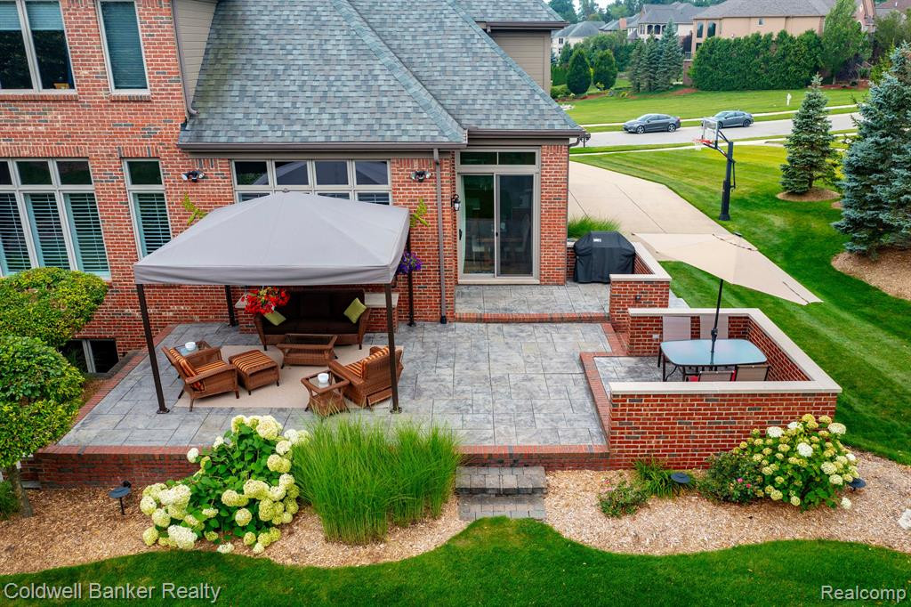 17960 RIDGEVIEW Drive, Northville, MI 48168 — Photo 12